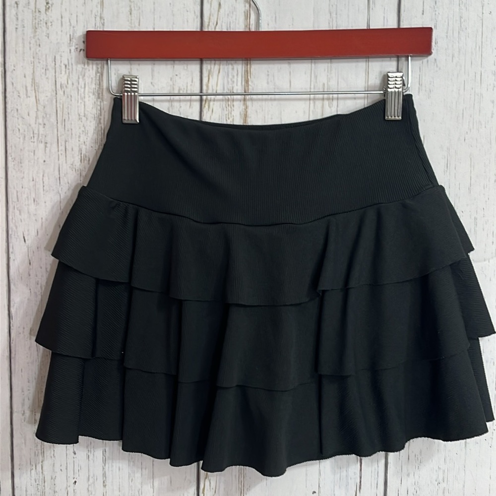 SHEIN Black Ruffle Tier Tennis Running Golf Skater Skirt Size Medium
Size US 6